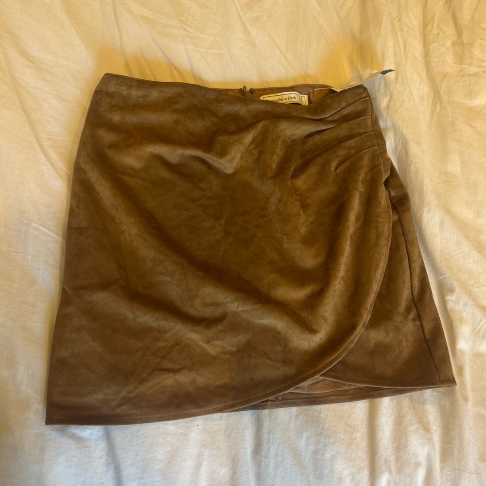 NWT Abercrombie and Fitch Brown Suede Mini Skirt